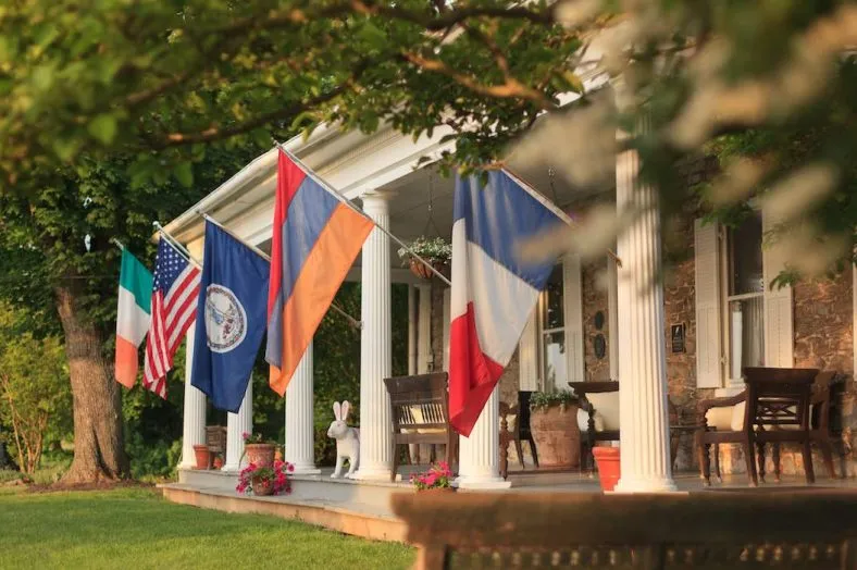 Inn and Restaurant for sale in Virginia