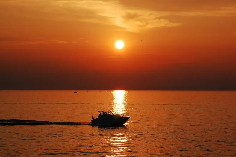lake erie hotel for sale