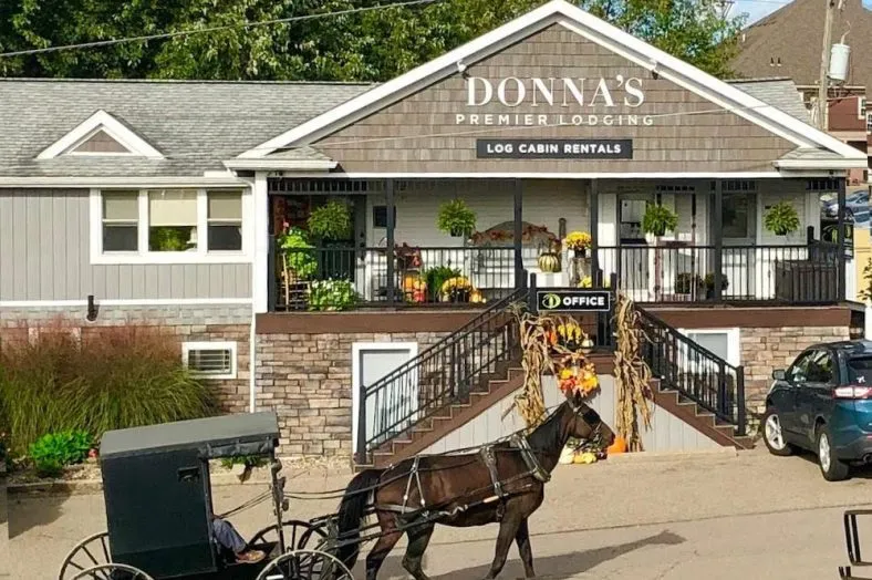 Amish Country hotel for sale